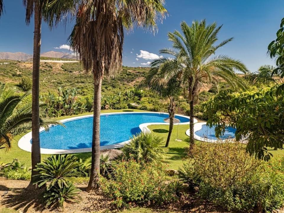 Apartamento Penthouse Majestic Costa Golf Casares Exterior foto